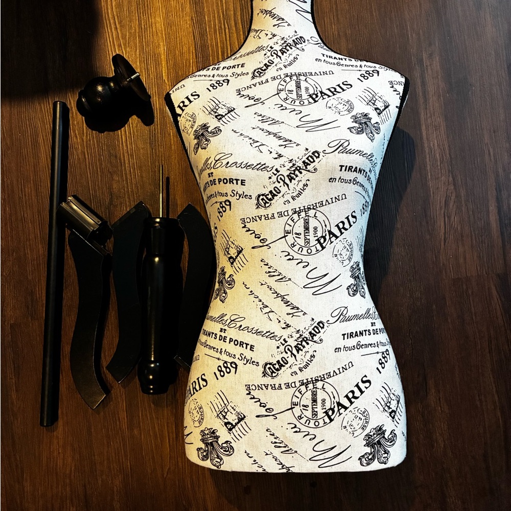 Parisian Script Mannequin Torso